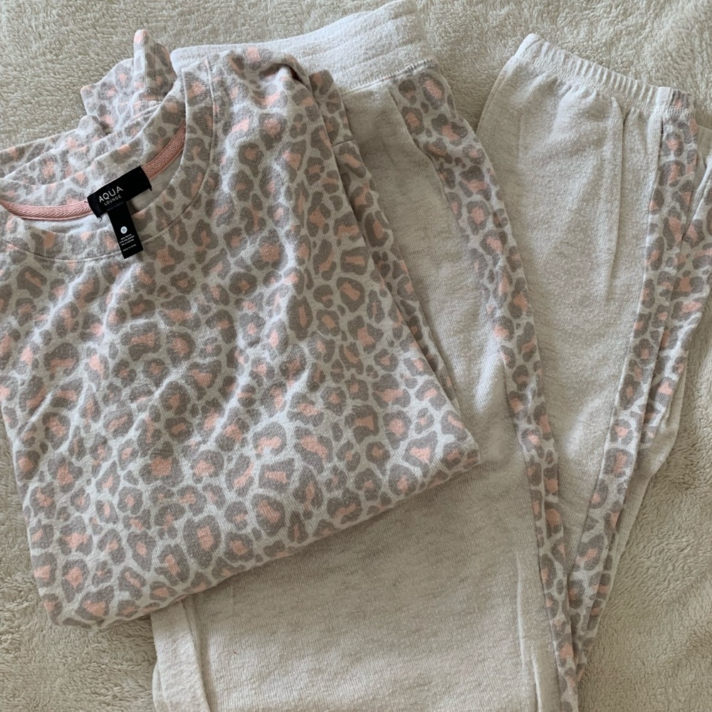 Aqua lounge wear set